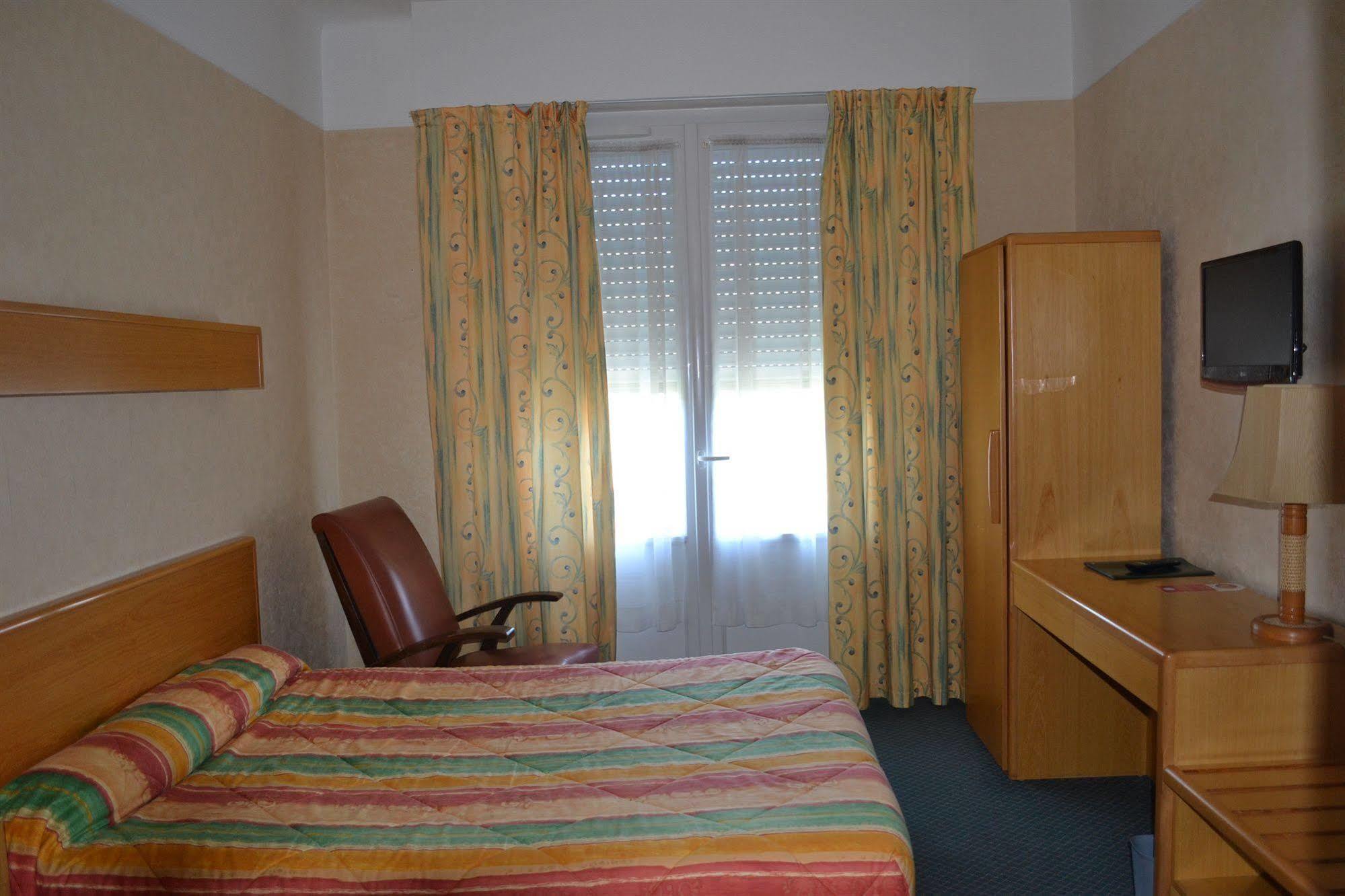 Hotel Le Bretagne Saint-Nazaire  Ngoại thất bức ảnh